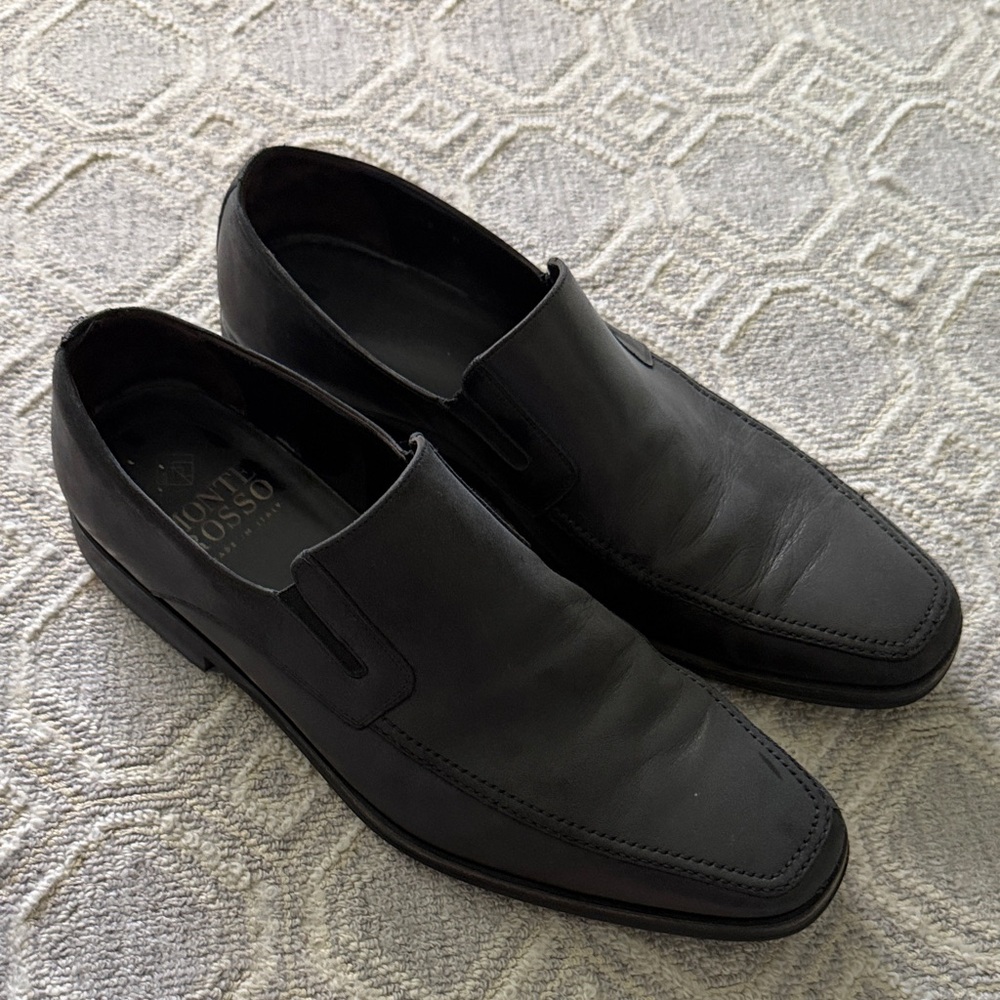 Monte Rosso Classic Black Slip-On Loafers